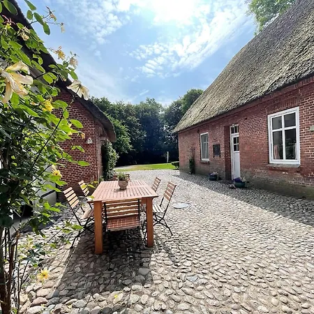 Sina Og Hof Doettgebuell Lägenhet Aventoft