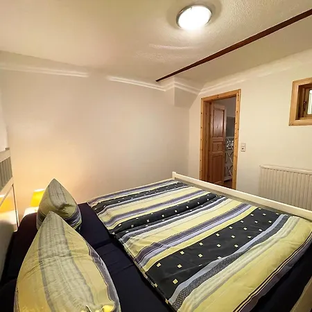 Sina Og Hof Doettgebuell Aventoft